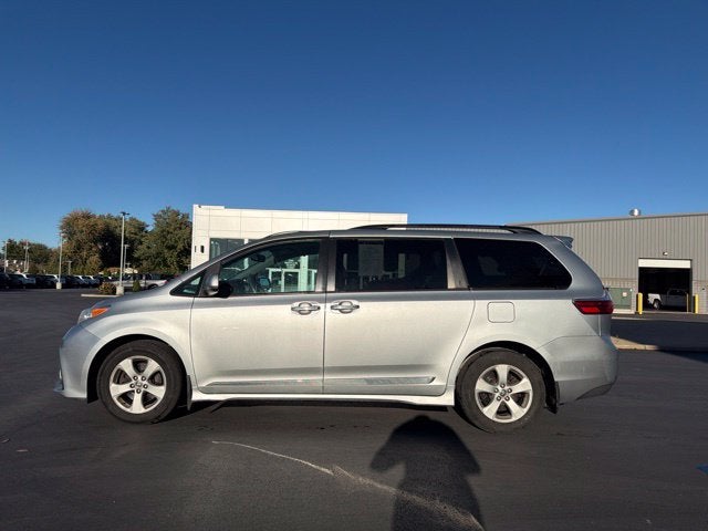 2020 Toyota Sienna LE 8 Passenger