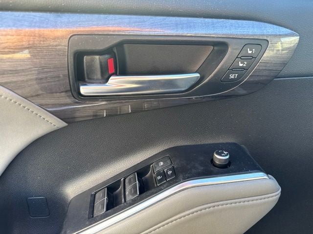 2022 Toyota Highlander Hybrid Limited
