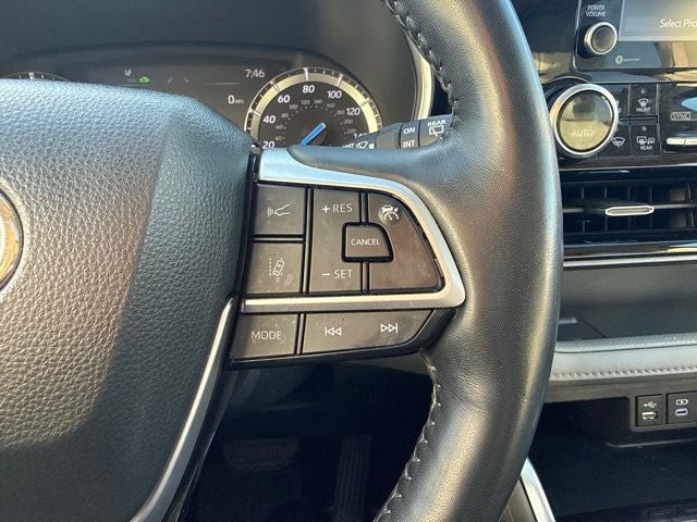 2022 Toyota Highlander Hybrid Limited