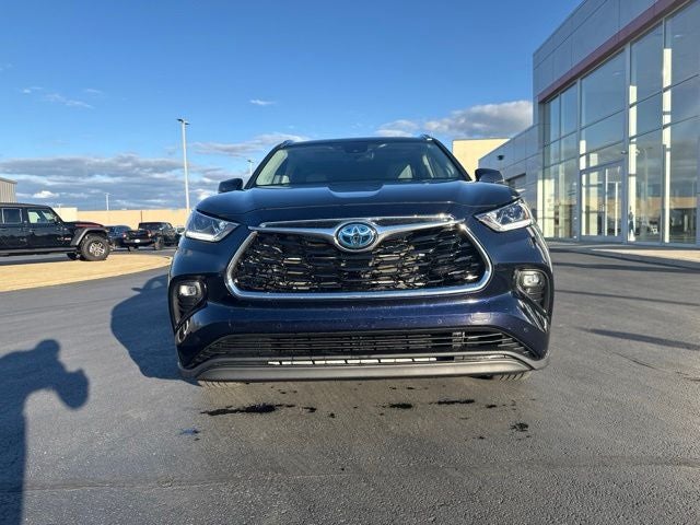 2022 Toyota Highlander Hybrid Limited