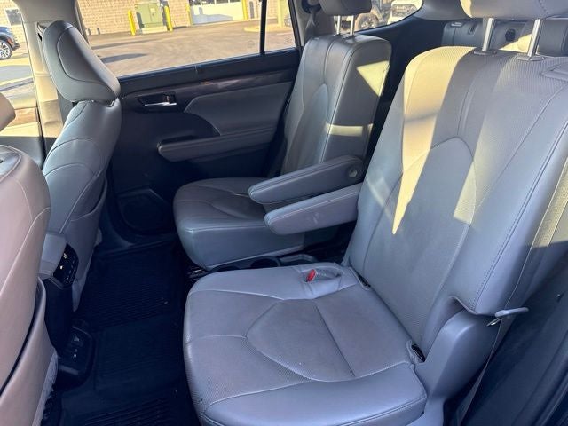 2022 Toyota Highlander Hybrid Limited
