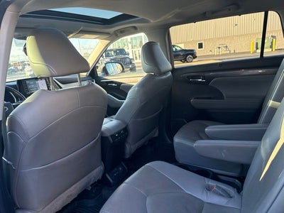 2022 Toyota Highlander Hybrid Limited