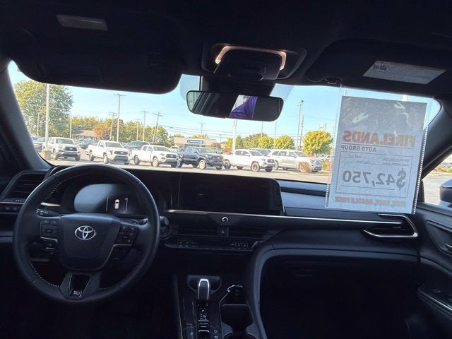 2025 Toyota Crown Signia XLE