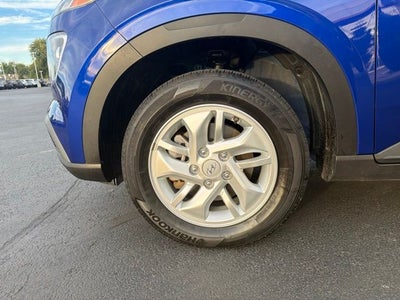 2023 Hyundai VENUE SE