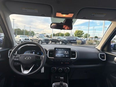 2023 Hyundai VENUE SE