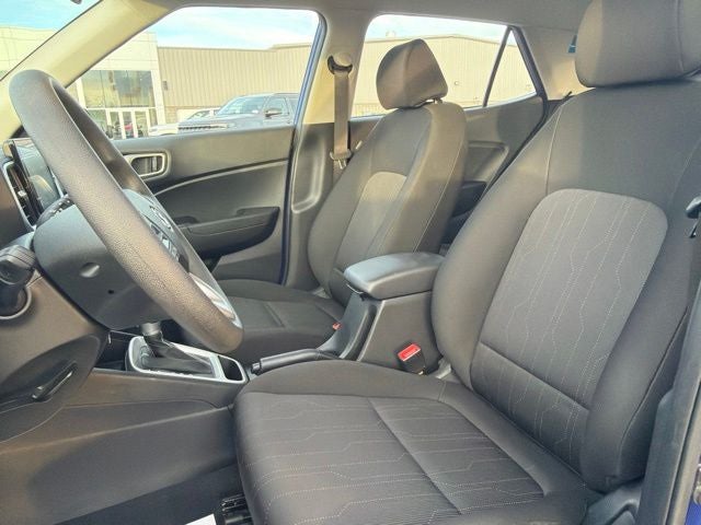 2023 Hyundai VENUE SE
