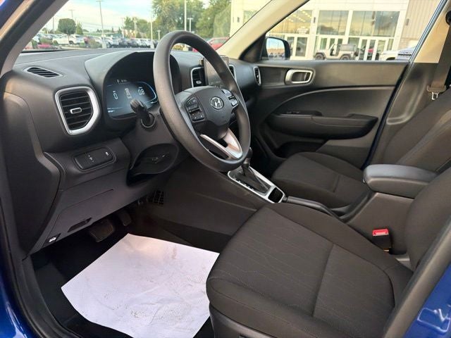 2023 Hyundai VENUE SE
