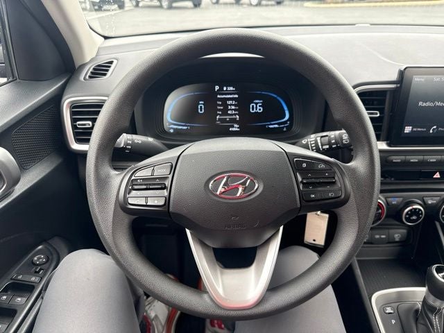 2023 Hyundai VENUE SE