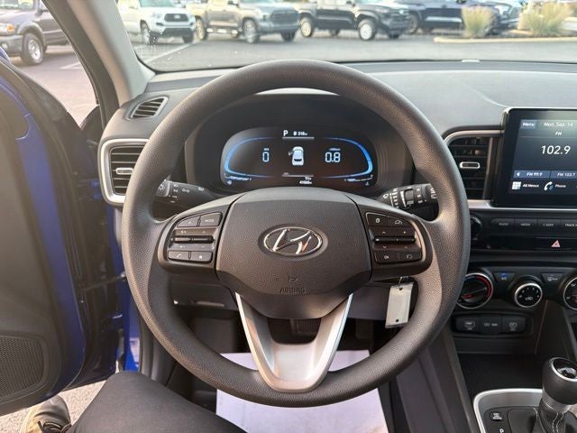 2023 Hyundai VENUE SE