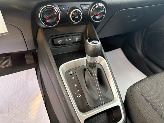 2023 Hyundai VENUE SE