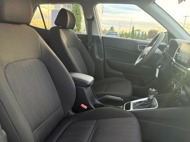 2023 Hyundai VENUE SE