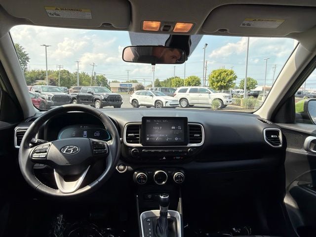 2024 Hyundai VENUE SEL