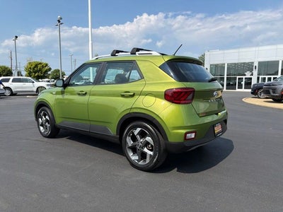 2024 Hyundai VENUE SEL