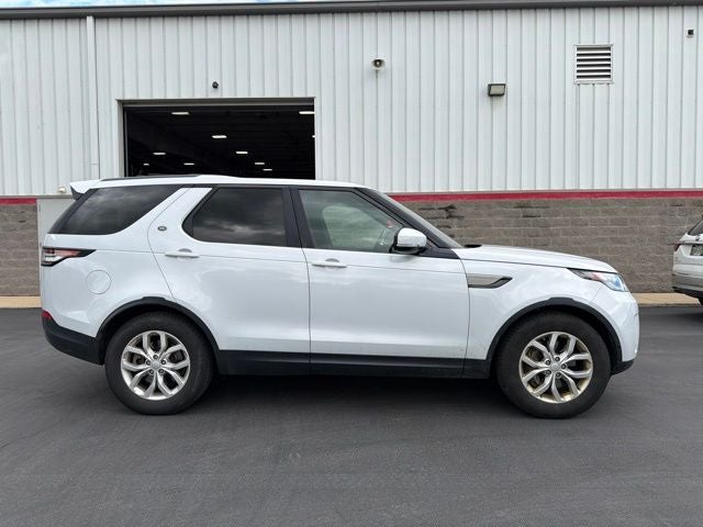 2020 Land Rover Discovery SE