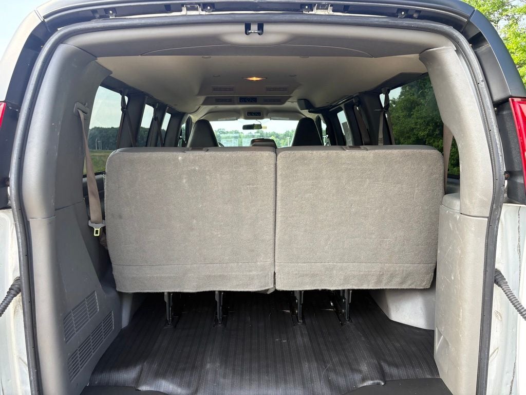 2023 Chevrolet Express 3500 LS Passenger