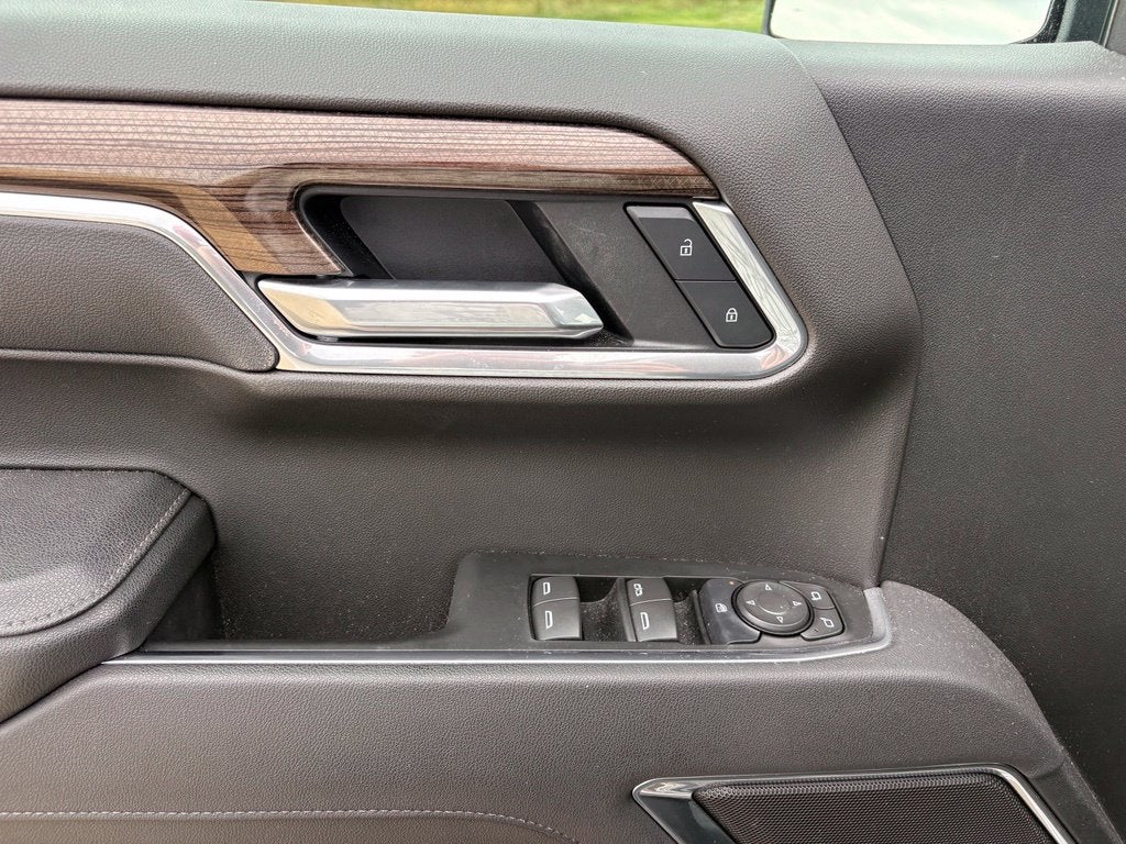 2025 Chevrolet Silverado 1500 LT LT1