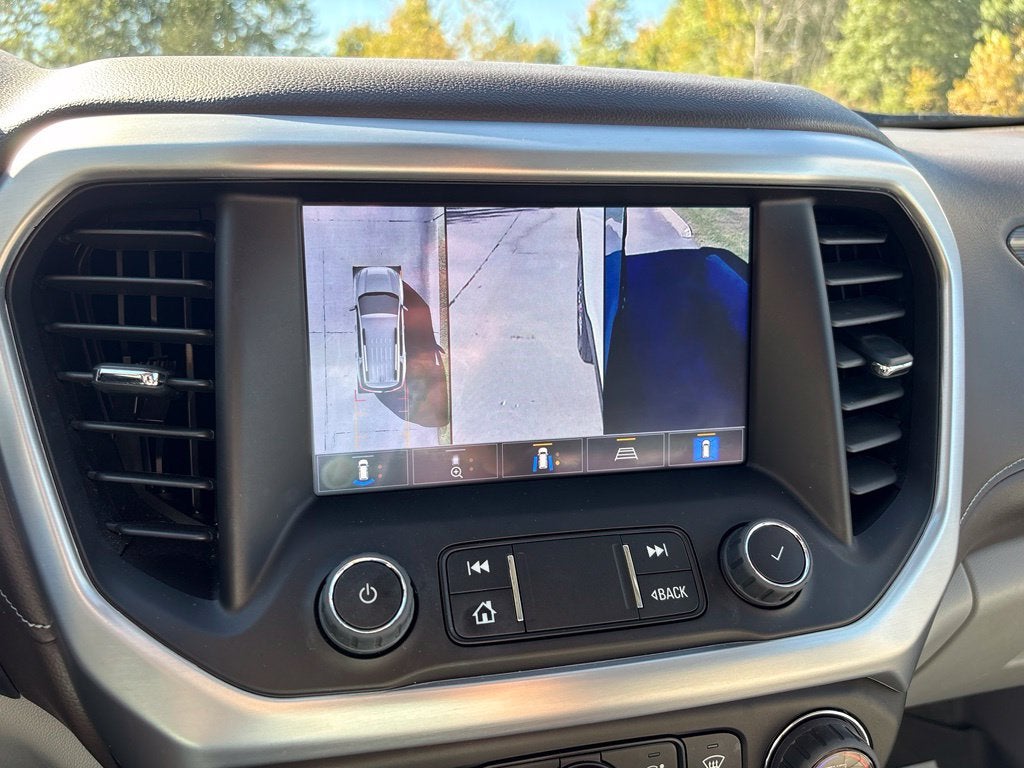 2023 GMC Acadia SLT