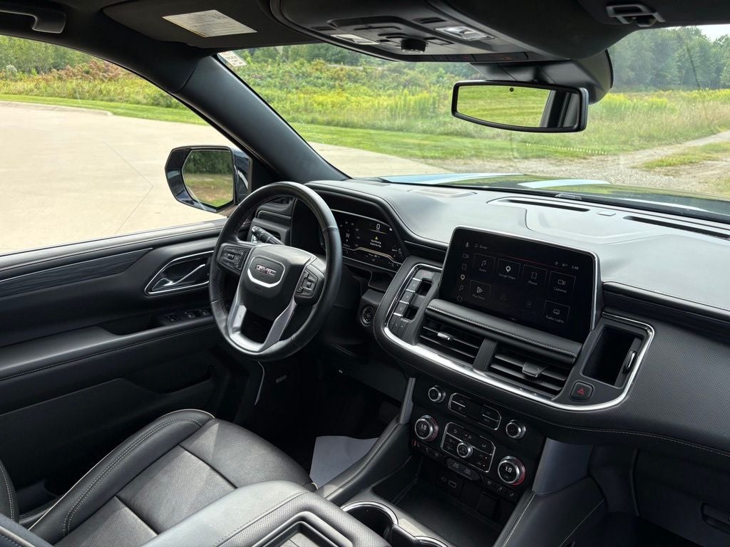 2023 GMC Yukon XL SLT