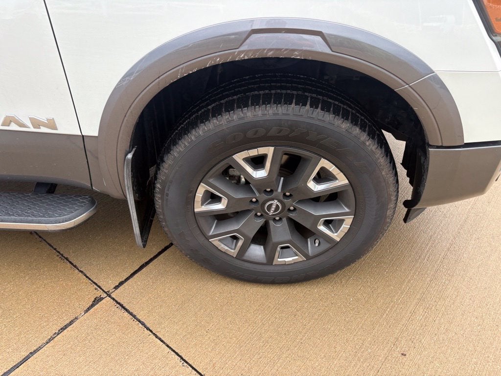 2023 Nissan Titan Platinum Reserve
