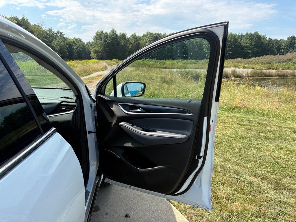 2021 Buick Enclave Essence