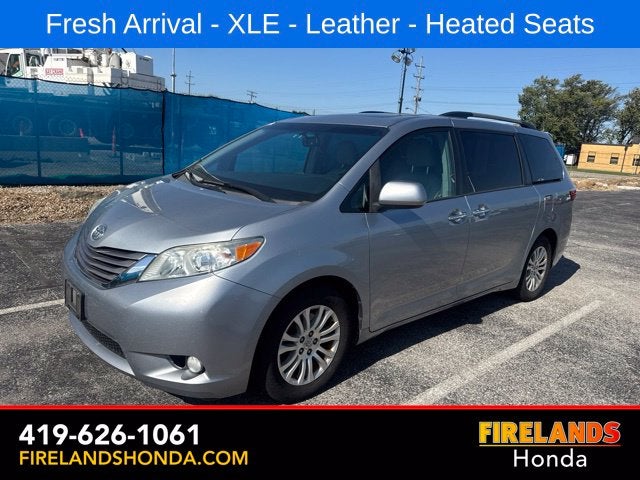 2016 Toyota Sienna XLE 8 Passenger