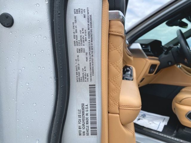 2022 Jeep Grand Cherokee Summit Reserve