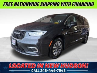 2023 Chrysler Pacifica Hybrid Touring L