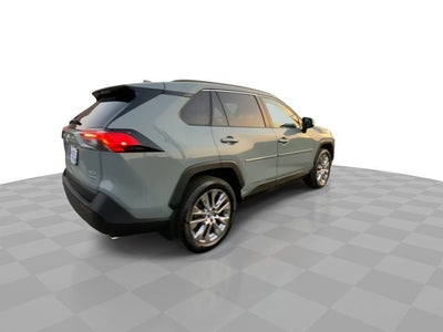 2020 Toyota RAV4 XLE Premium