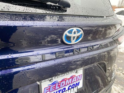 2022 Toyota Sienna XLE 7 Passenger