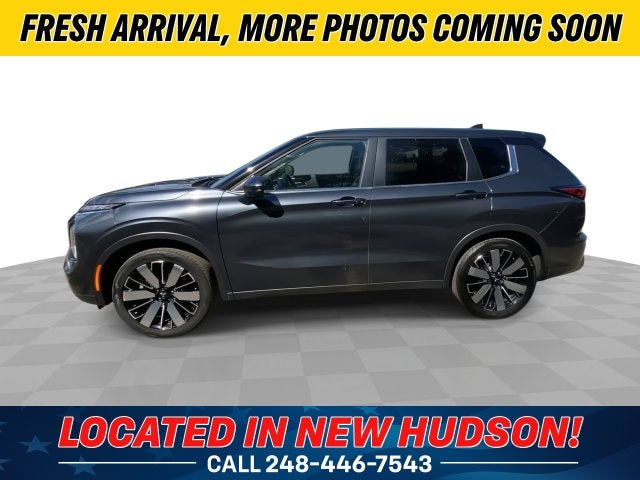 2025 Mitsubishi Outlander SE