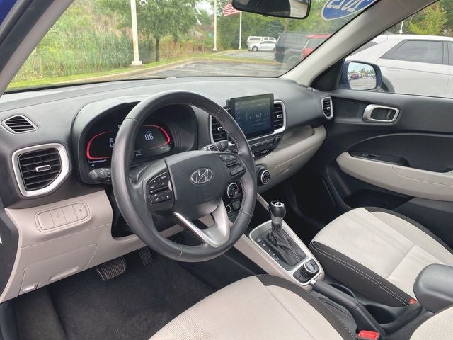 2025 Hyundai VENUE SEL
