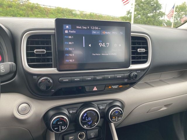 2025 Hyundai VENUE SEL