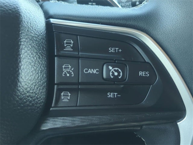 2023 Jeep Grand Cherokee Laredo 4x4