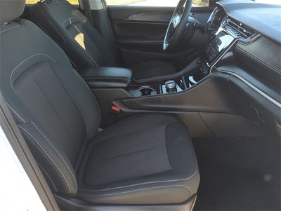 2023 Jeep Grand Cherokee Laredo 4x4