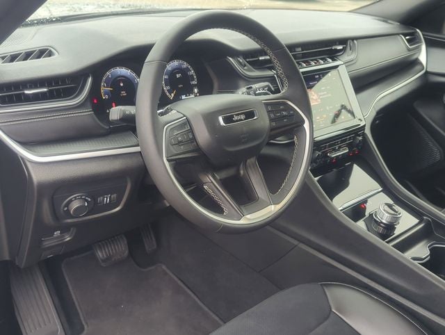 2025 Jeep Grand Cherokee L Altitude X 4x4