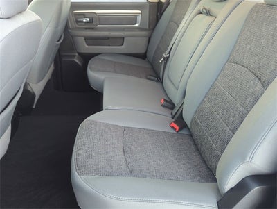 2018 RAM 1500 Big Horn Crew Cab 4x4 5'7' Box