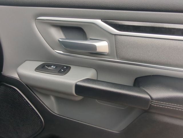 2021 RAM 1500 Big Horn Crew Cab 4x4 5'7' Box