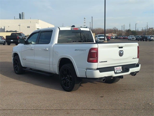 2022 RAM 1500 Laramie Crew Cab 4x4 5'7' Box