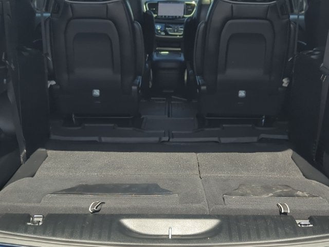 2025 Chrysler Pacifica Limited AWD