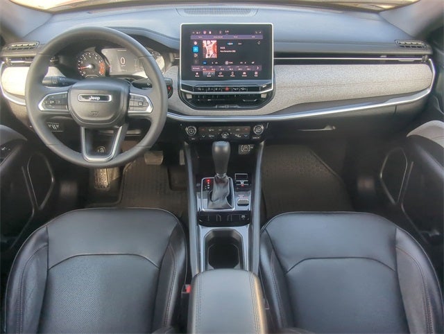 2023 Jeep Compass Latitude Lux FWD