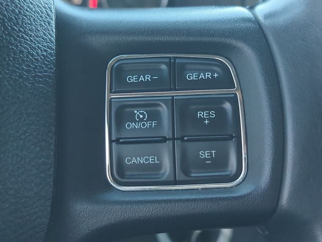 2018 RAM 1500 Big Horn Crew Cab 4x4 5'7' Box