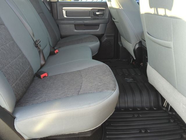 2018 RAM 1500 Big Horn Crew Cab 4x4 5'7' Box