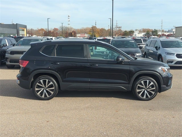 2024 Volkswagen Taos 1.5T SE