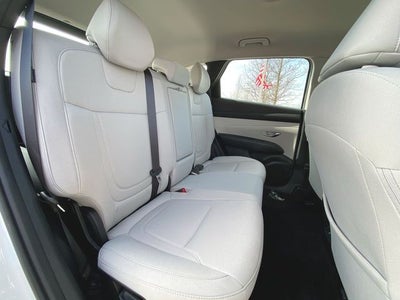 2025 Hyundai TUCSON SE