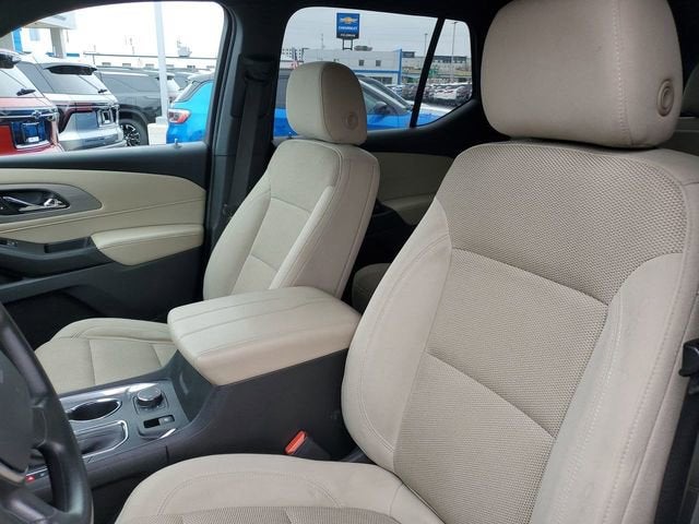 2022 Chevrolet Traverse LS