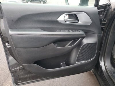 2020 Chrysler Pacifica Hybrid Touring