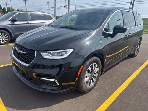 2025 Chrysler Pacifica Hybrid Select