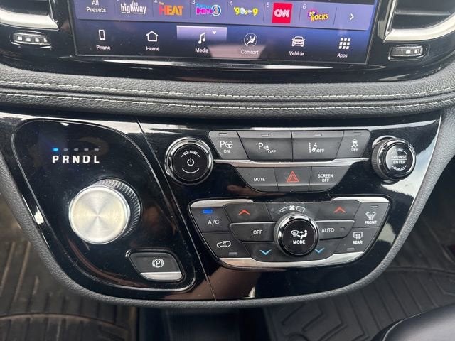 2025 Chrysler Pacifica Hybrid Select