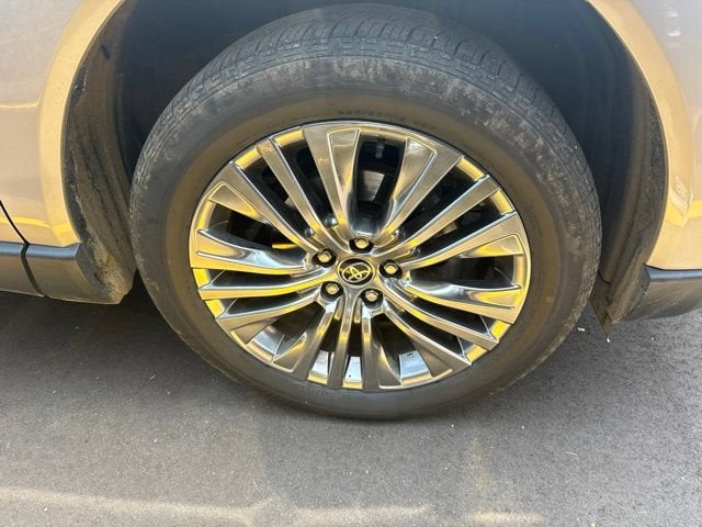 2024 Toyota Venza XLE
