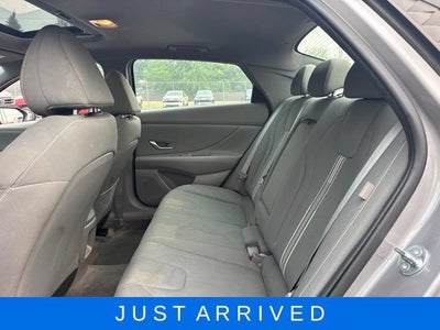 2025 Hyundai ELANTRA SEL Convenience